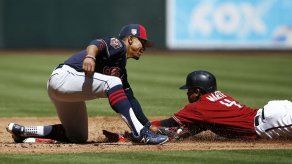 Indios buscan acabar con sequía de cetros