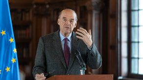 Canciller colombiano Álvaro Leyva Durán.