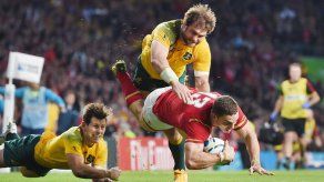 Australia gana a Gales y termina líder del grupo A del Mundial de rugby