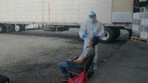 El Minsa pide a la población no bajar la guardia ante el COVID-19.