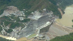 Una ambición hecha agua: emergencia en la mayor hidroeléctrica de Colombia