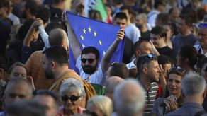 Acusan al gobierno de manejar incorrectamente las finanzas públicas.