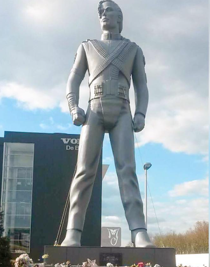Estatua de Michael Jackson, ubicada en Pa&iacute;ses Bajos.