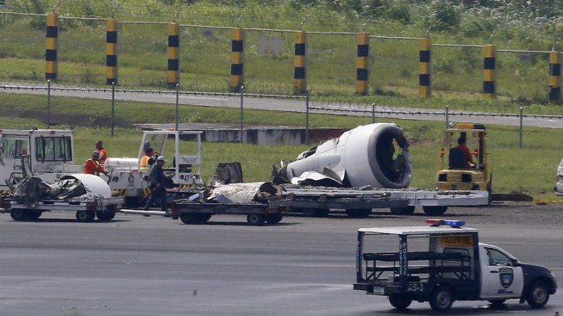 Avión pierde turbina al aterrizar en aeropuerto en Filipinas