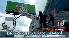Trabajador recibe descarga eléctrica mientras instalaba una valla publicitaria