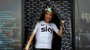 El escalador español Mikel Nieve ficha por el Orica
