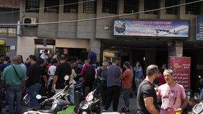 Por otro lado, una ola de irrupciones bancarias así pudiera desestabilizar más Líbano y sus vapuleadas instituciones, en momentos en que no se avizora un fin de la crisis económica.