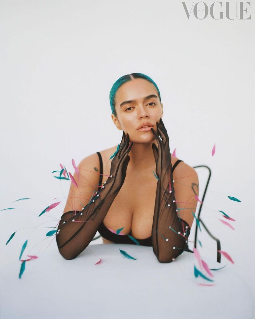 Karol G en su primera portada de Vogue México.