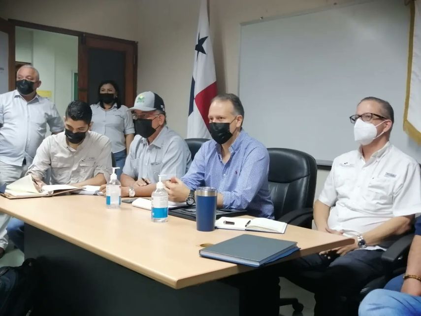 Reunión entre el MIDA y transportistas de carga agrícola en Chiriquí.&nbsp;