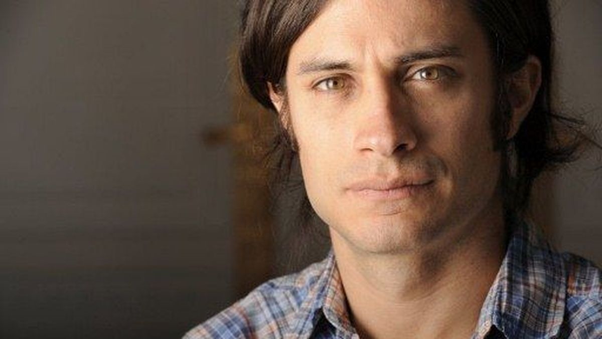 Actor Gael García Bernal en campaña de Greenpeace contra textileras