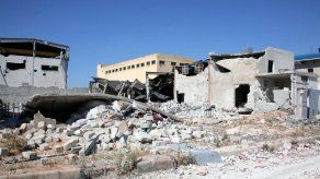 Mueren 8 miembros de una misma familia en bombardeo aéreo en Siria