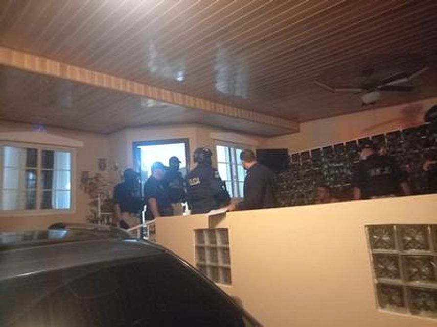 Uno de los ciudadanos es de nacionalidad extranjera colombiana y el otro de nacionalidad panameña.