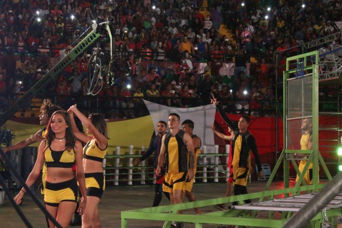 Competidores listos para final electrizante de Calle 7
