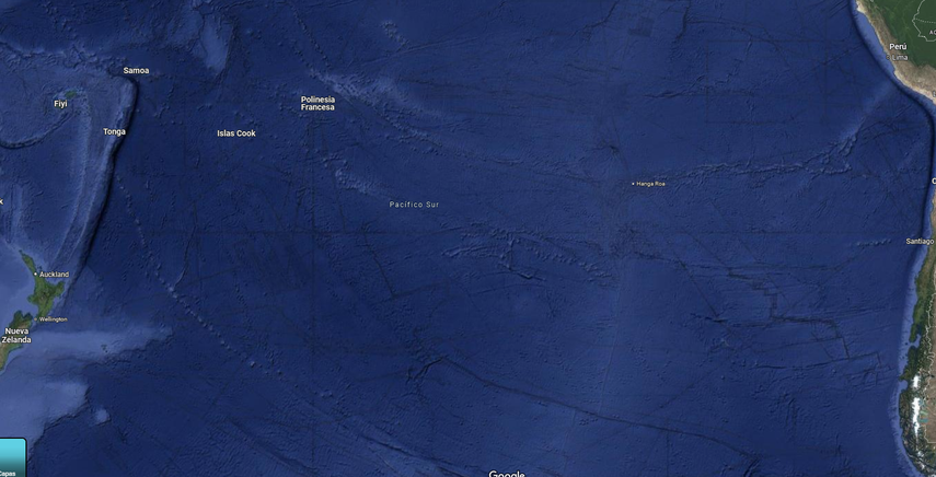 El Punto Nemo está ubicado a 2,688 kilómetros de la isla Ducie (parte del archipiélago Pitcairn), la isla Maher en la Antártida y del archipiélago Campana en Chile. El Punto Nemo está ubicado a 2,688 kilómetros de la isla Ducie (parte del archipiélago Pitcairn), la isla Maher en la Antártida y del archipiélago Campana en Chile.