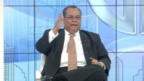 Papadimitriu no descarta acciones legales contra publicación de El País