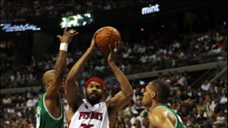 Pistons empatan la serie al vencer a Celtics 94-75