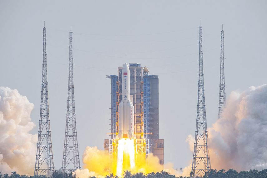 El módulo llamado Mengtian fue lanzado a las 15H27 (07H27 GMT) del lunes por un cohete LM 5B desde la isla tropical de Hainan.