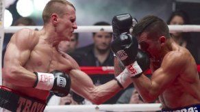 Troyanovsky noquea a Cuenca y retiene título superligero