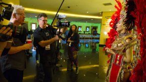 Grabación especial en traje de fantasía del Miss Universo