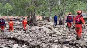 Inundaciones en el noroeste de China dejan muertos y decenas de desaparecidos