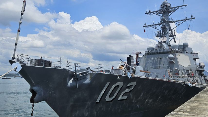 Buque militar visita Panamá