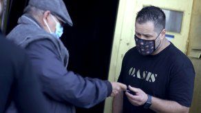 La variante delta al parecer causa una enfermedad más grave y es tan contagiosa como la varicela.