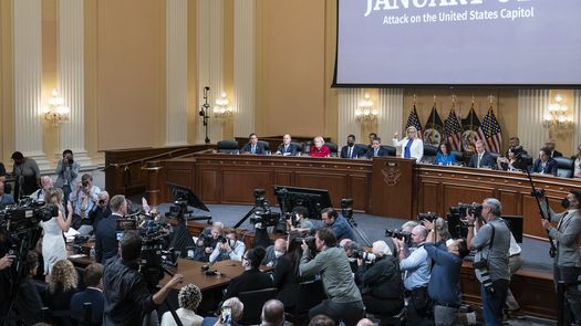 Aproximadamente 13,6 millones de los televidentes del jueves —77%— tenían 55 años o más, precisó Nielsen. Solamente 705.000 tenían entre 18 y 34 años.