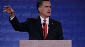 Romney dice que costo sanitario es prohibitivo