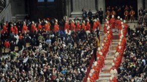 El Extra Omnes saca de la capilla a personas ajenas al cónclave