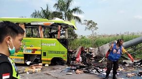 Los 19 heridos estaban siendo atendidos en cuatro hospitales en Mojokerto, la mayoría con fracturas óseas.