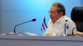 Tres curas piden a Raúl Castro que se pueda elegir en libertad en Cuba