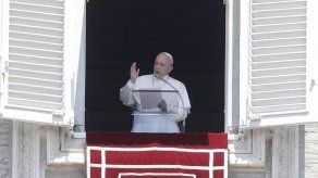 El papa Francisco reza por víctimas de tiroteos en EEUU El papa Francisco reza por víctimas de tiroteos en EEUU
