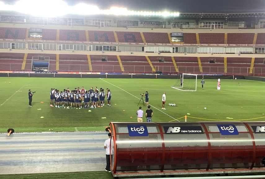 Panamá entrena al completo previo a duelo ante Honduras