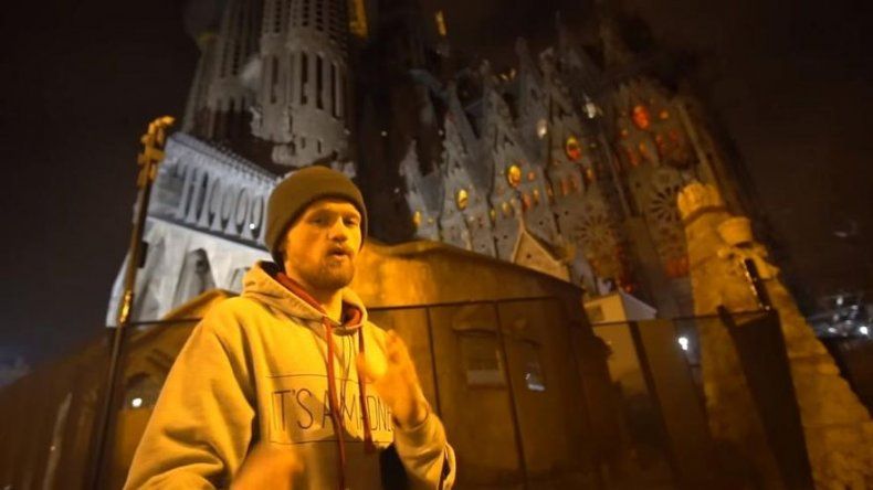 Investigan a youtubers que escalaron la Sagrada Familia burlando seguridad
