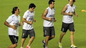 DT de Uruguay descarta marcaje especial para Falcao