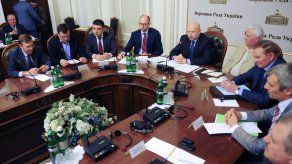 Mesa redonda sobre crisis ucraniana se transforma en diálogo de sordos