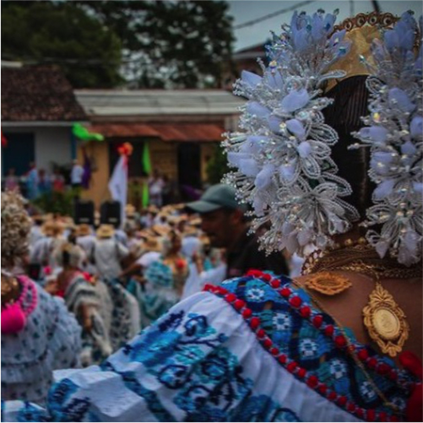 Desfile de las Mil Polleras.