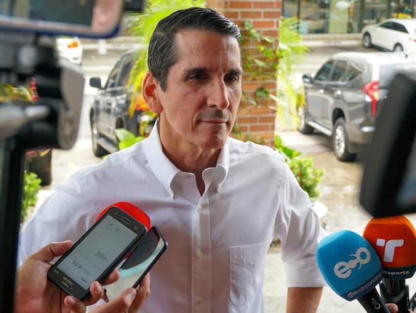 ¡Última Noticia! Fallece padre de Rómulo Roux