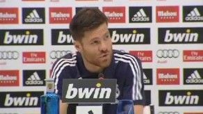 Xabi Alonso pide el apoyo del público en la final de Copa ante el Celta
