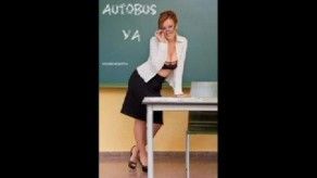 Un calendario erótico de madres para pagar el transporte escolar