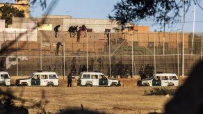 Migrantes se lanzan a enclave español
