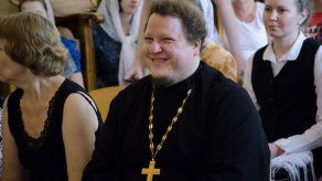 El pope ortodoxo que salió del armario