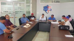 Multan con mil dólares y un juego de suspensión a Manuel Rodríguez