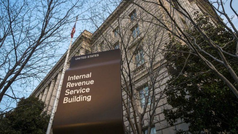 IRS: Información de otros 220.000 contribuyentes fue robada