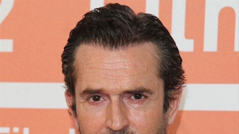 Rupert Everett defiende las ventajas de ser famoso