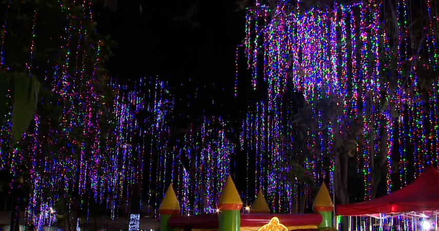 Vista de una zona del alumbrado navideño 2022.