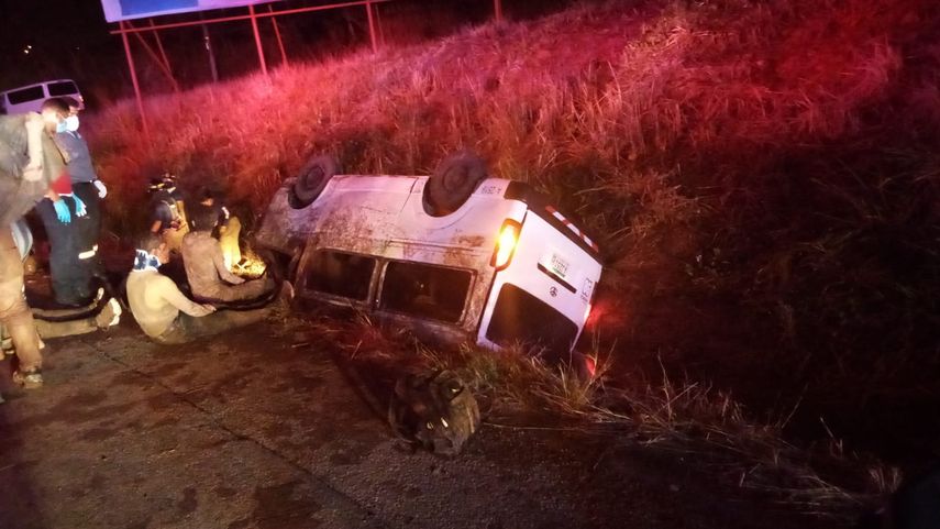 El accidente ocurrió cerca de la entrada del puente Perurena.