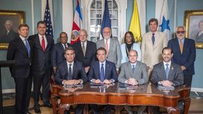 Firma de acuerdo entre Estados Unidos y los países de la Alianza para el Desarrollo en Democracia.