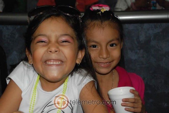 Los Pequeños Gigantes se conocen
