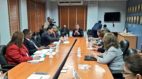 CSS instala mesa de gestión para optimizar eficacia de cirugías a nivel nacional